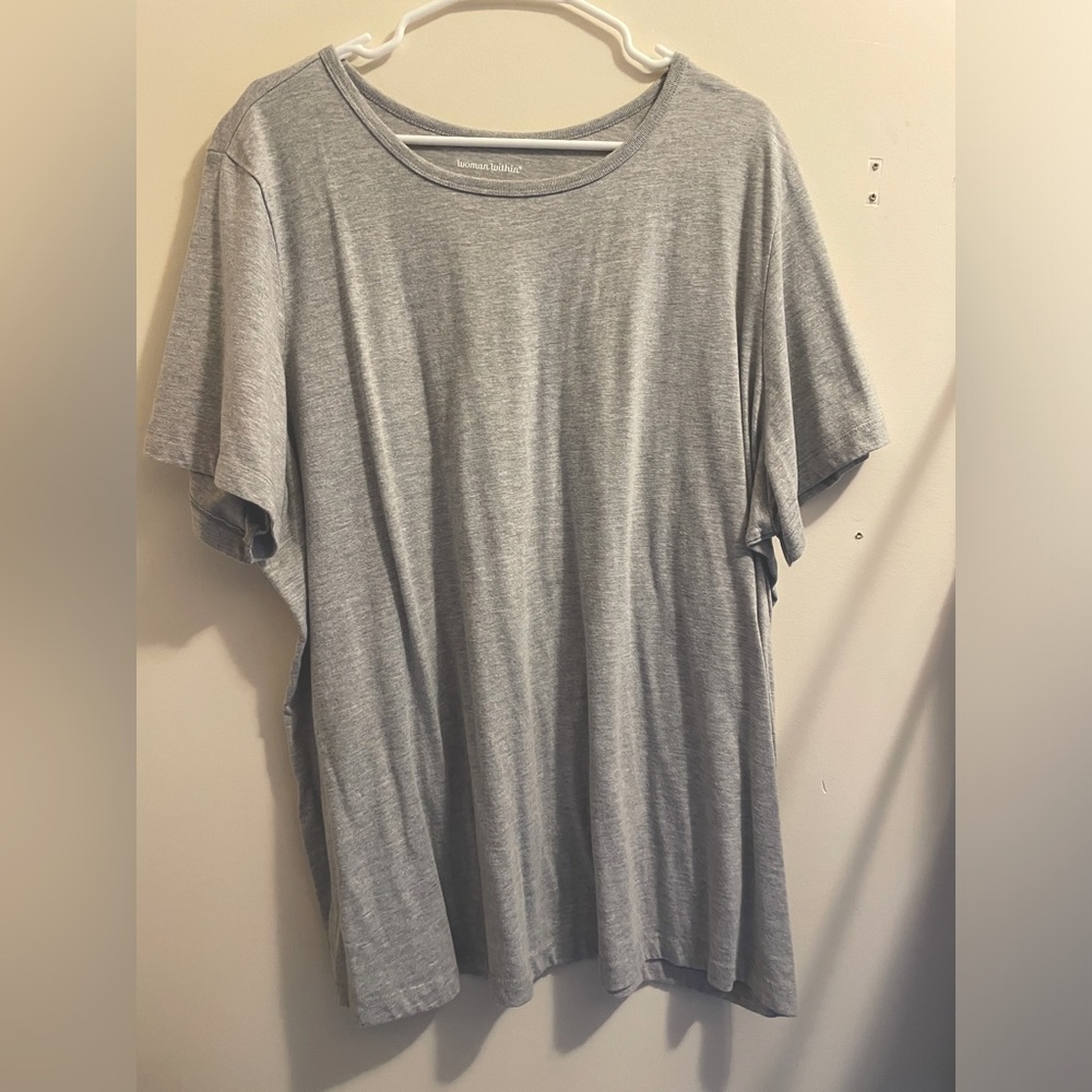 Gray tshirt 2X woman within